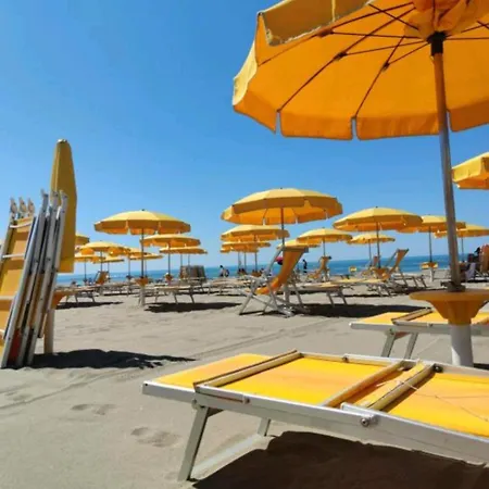 Brezza Marina Апартаменты *